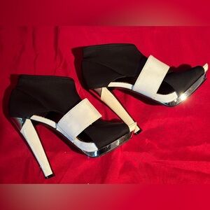 🔥Lui Chung Woman’s Pumps Sz 7.5